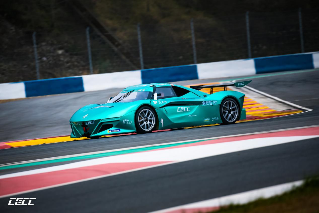 赛车赛季收官，冠军榜单揭晓