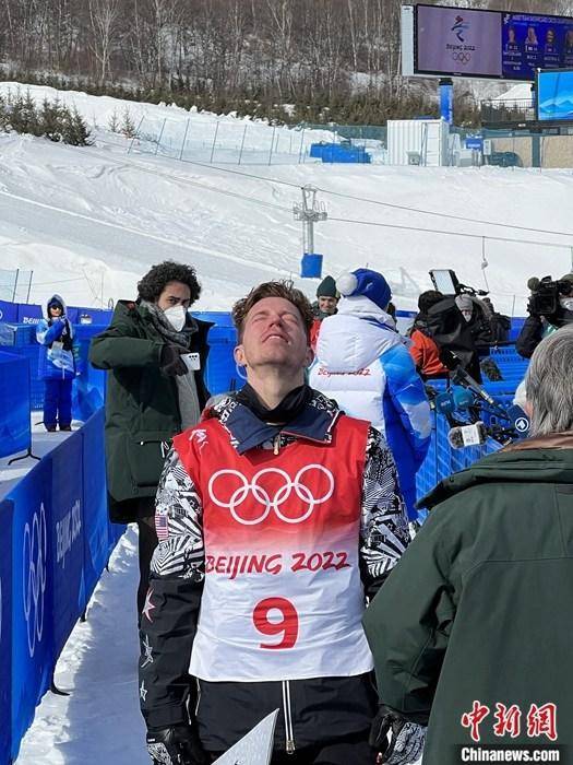 游泳传奇谢幕,球迷泪洒赛场 游泳传奇谢幕,球迷泪洒赛场