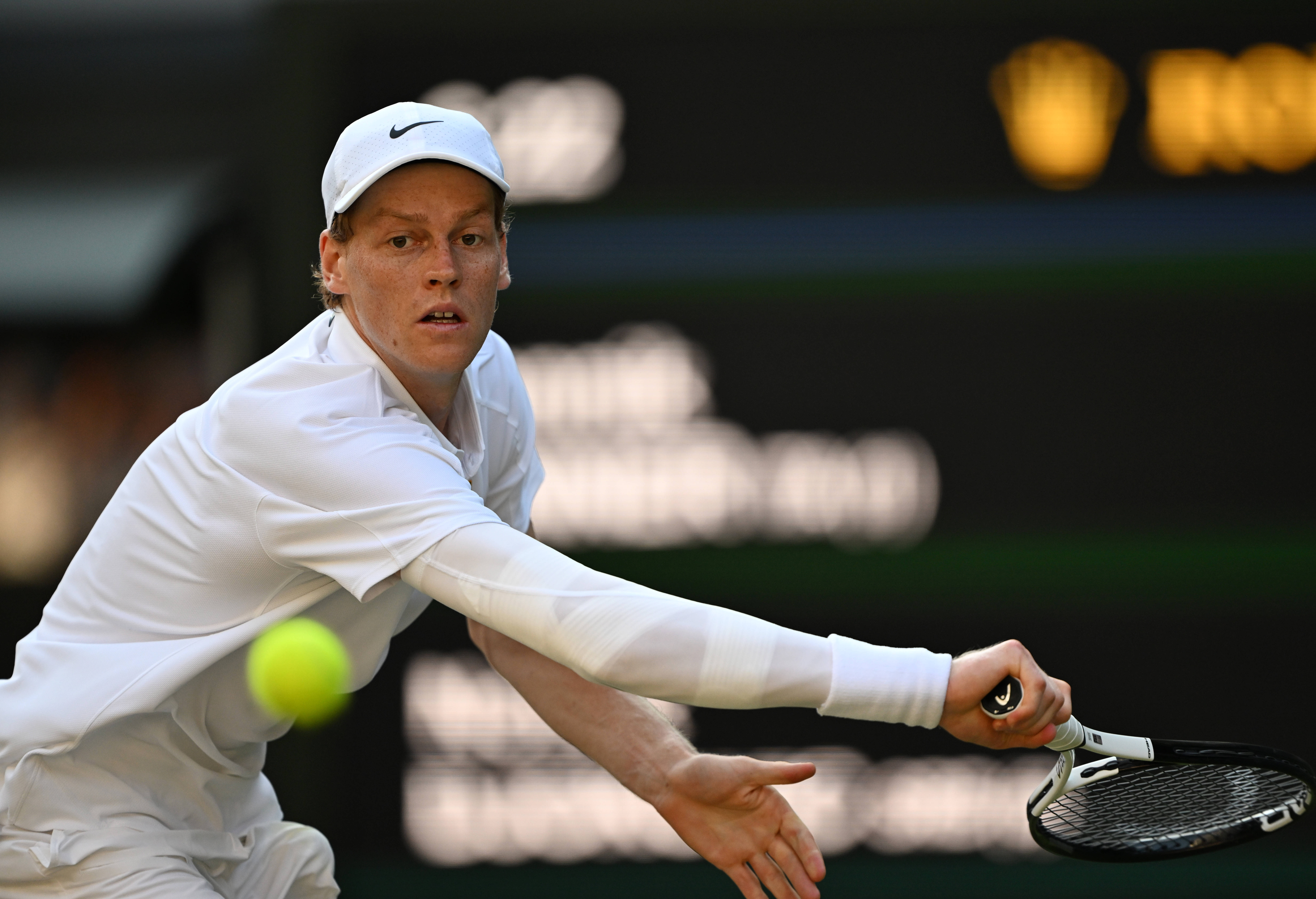 拉沃尔杯险胜澳网，辛纳高光表现