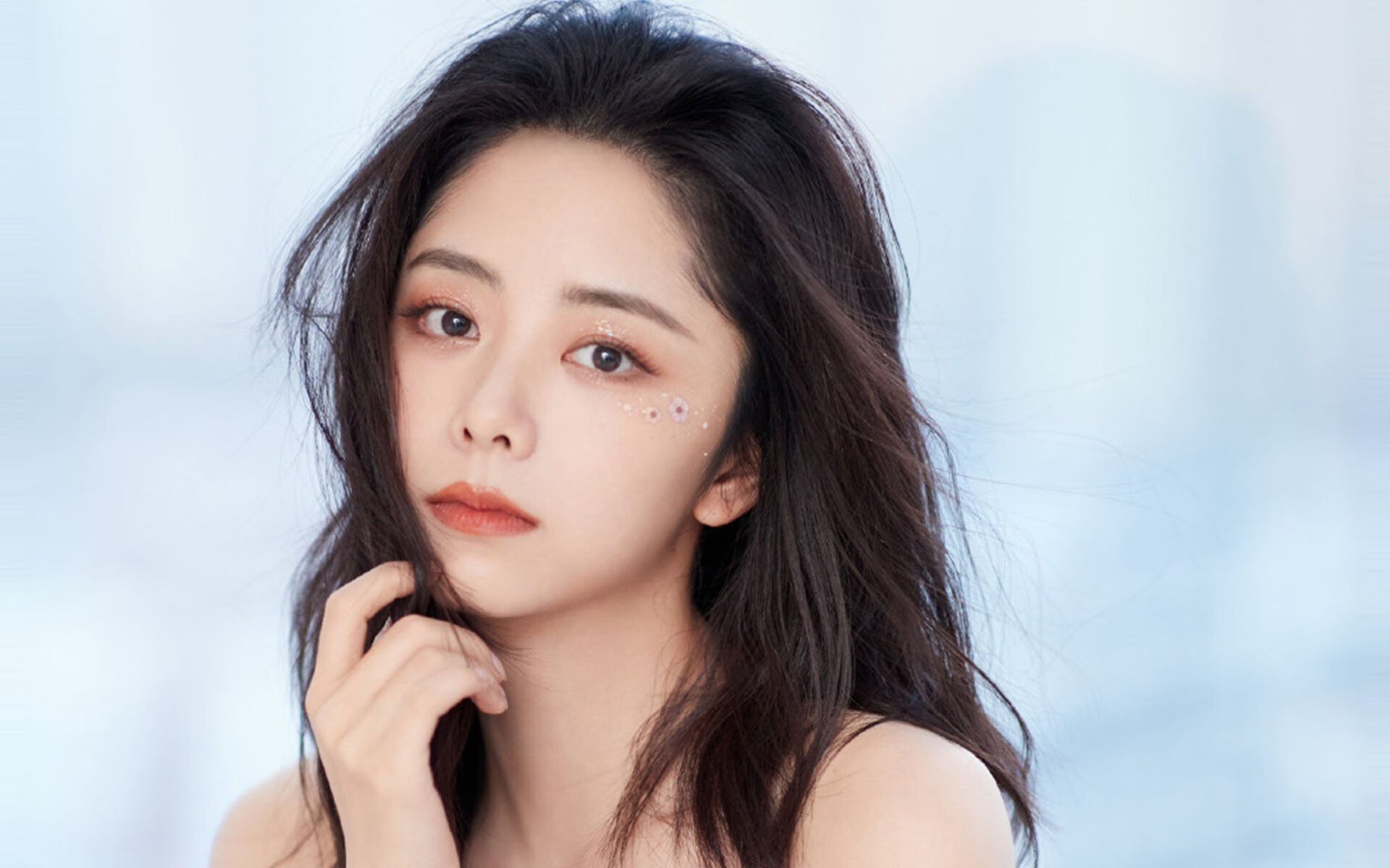 北境风暴席卷非洲雄鹰，日本边锋三笘薰化身黄潜奇迹引路人