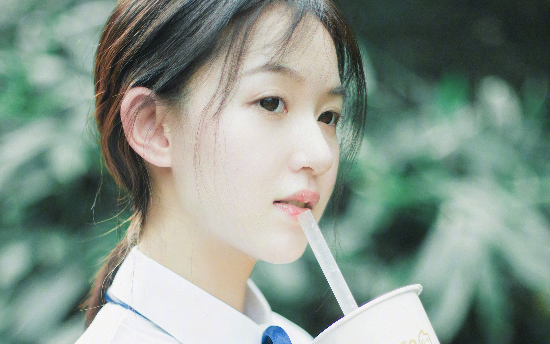 熔岩吞噬草原，奥运周期关键战中冰岛足球的火山式爆发