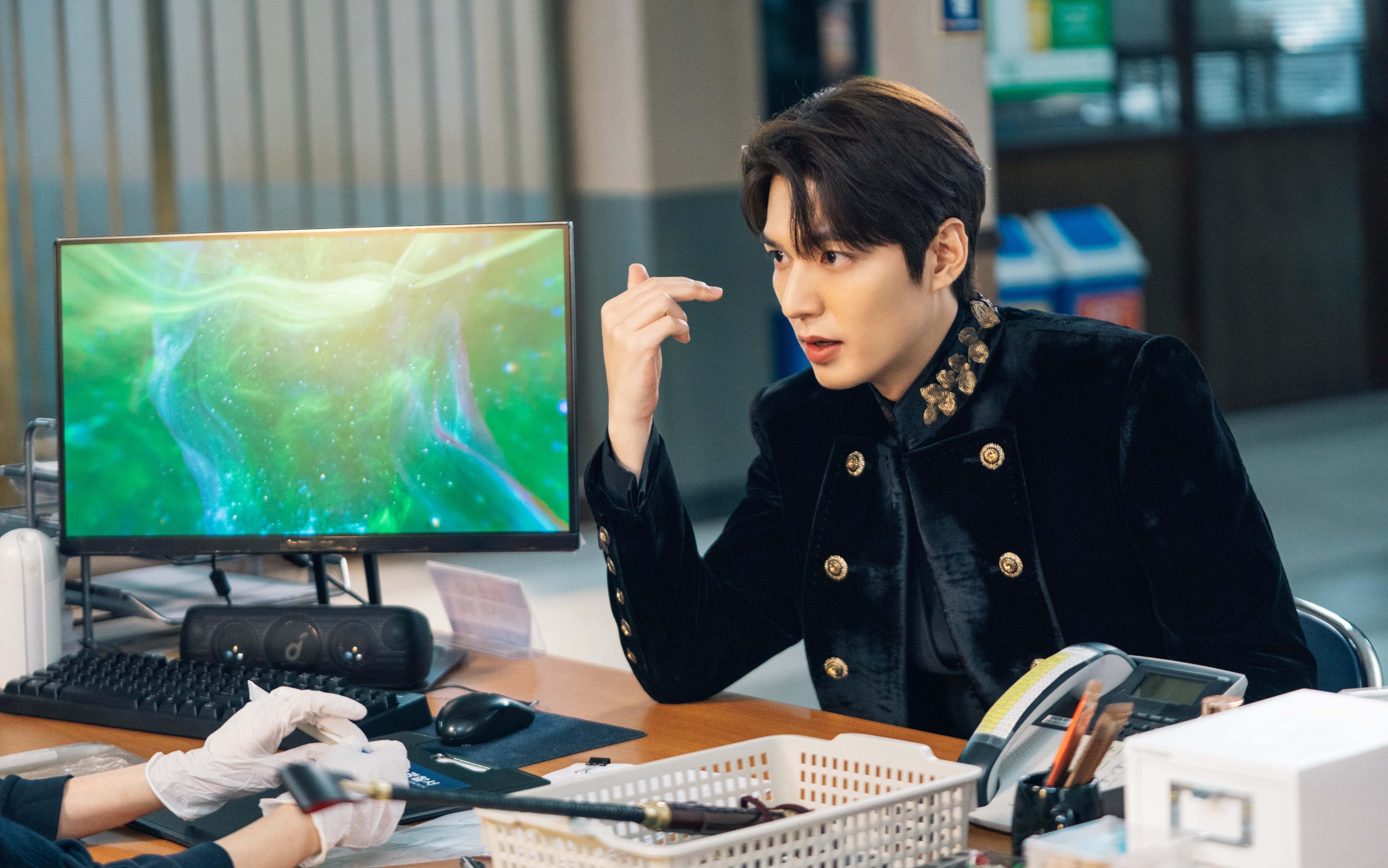 当字母哥用超神统治埋下败因，湖人如何用他的完美表现击溃雄鹿？